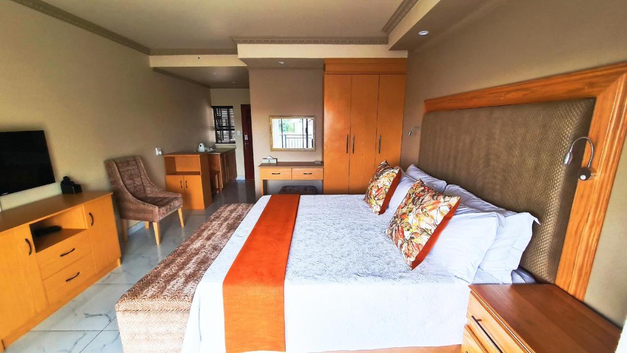 Lilypark Lodge Rustenburg Ngoại thất bức ảnh