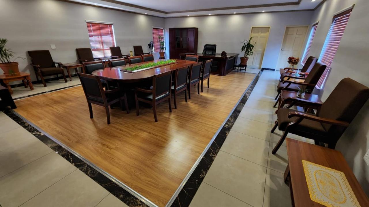 Lilypark Lodge Rustenburg Ngoại thất bức ảnh
