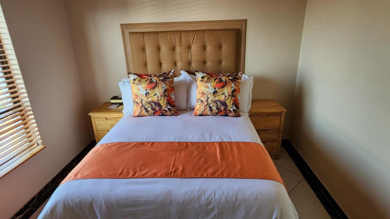 Lilypark Lodge Rustenburg Ngoại thất bức ảnh