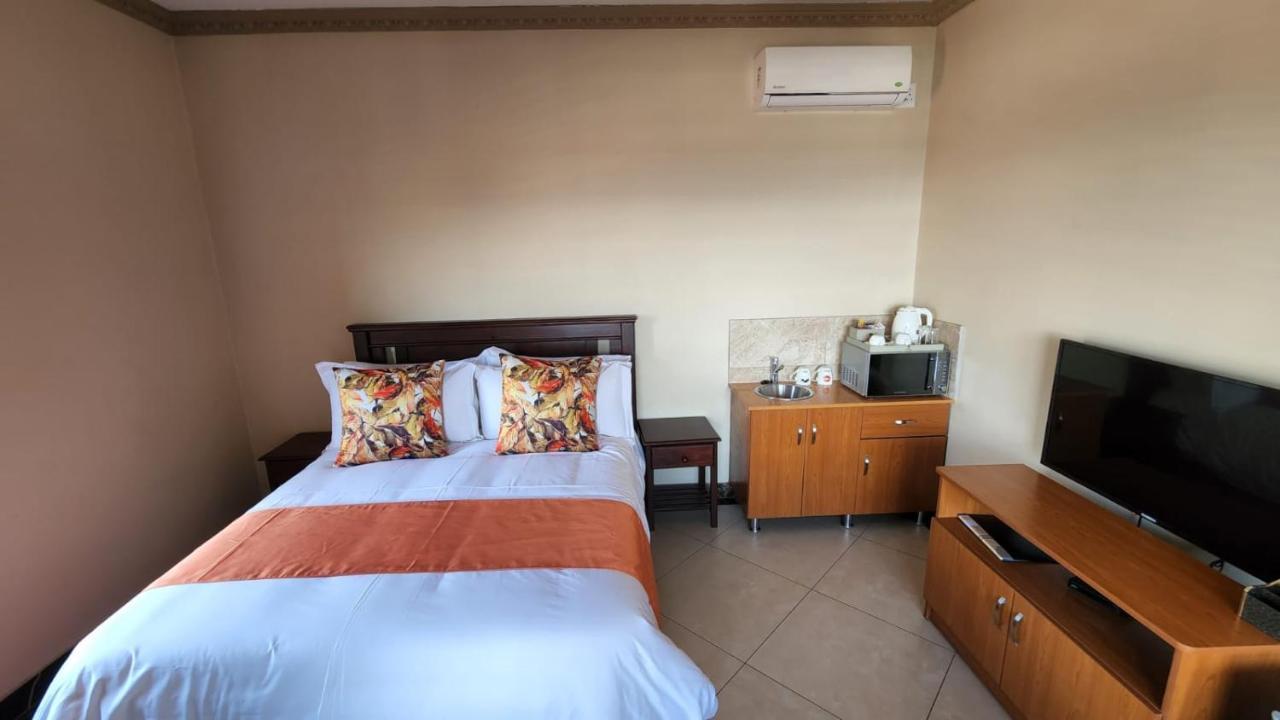 Lilypark Lodge Rustenburg Ngoại thất bức ảnh