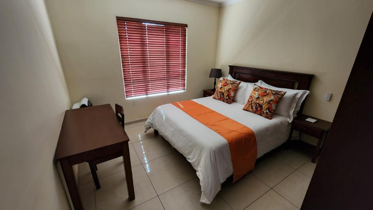 Lilypark Lodge Rustenburg Ngoại thất bức ảnh