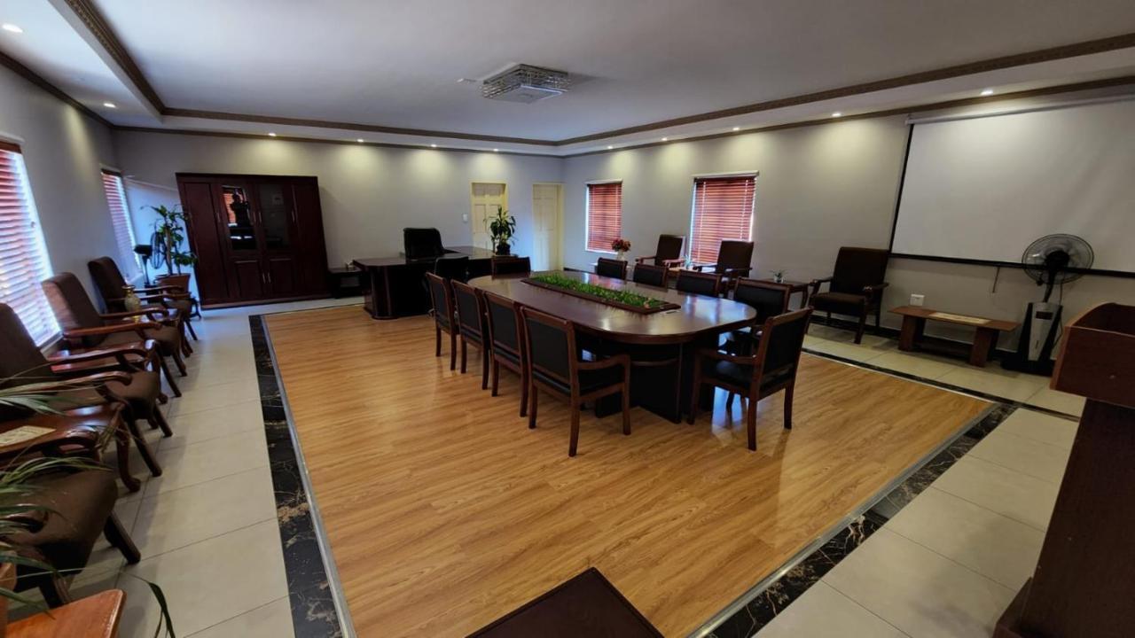 Lilypark Lodge Rustenburg Ngoại thất bức ảnh